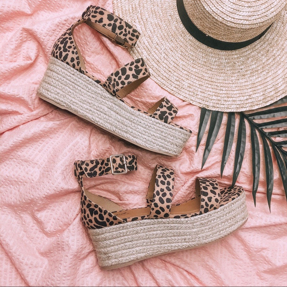 Sz 10 left! XOXO | Platform Sandals Cheetah - Picture 8 of 8